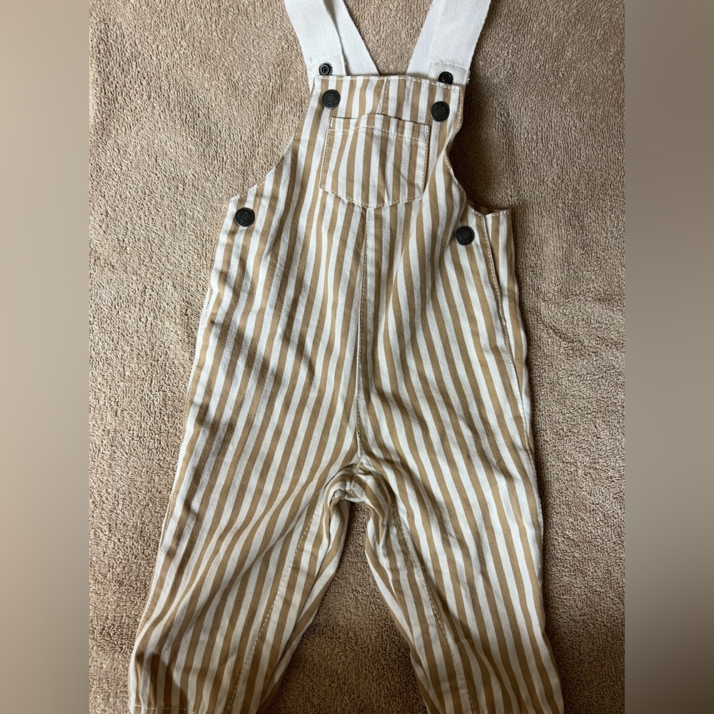 Carters Overalls. never worn